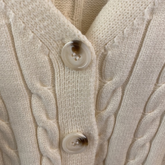 Altar’d State Cream Cable Knit Cropped Button Down Sweater Very Soft SZ XS - Picture 3 of 12